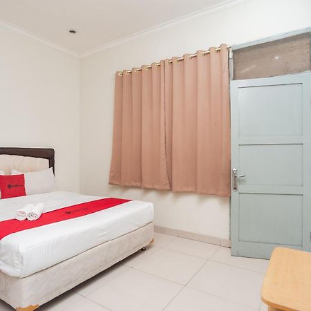 Reddoorz Plus Near Rs Pmi Богор Екстер'єр фото